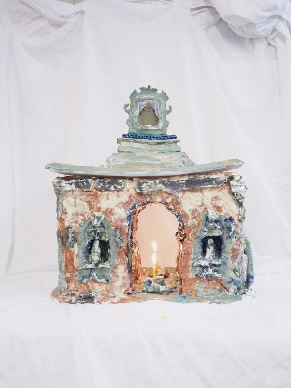 Пора возвращаться домой. Выставка Кати Афониной.