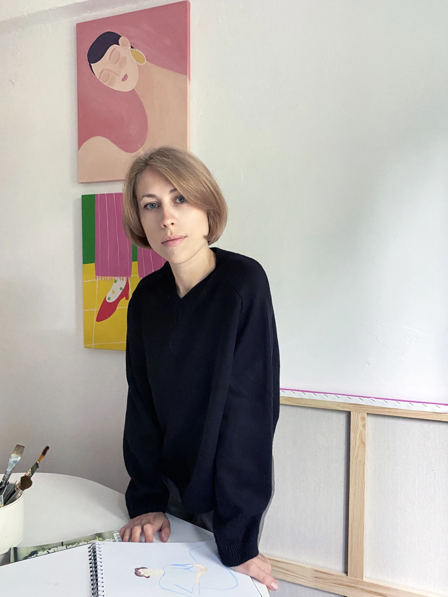 Книжная полка художницы Ксении Хромцовой: что читать для вдохновения