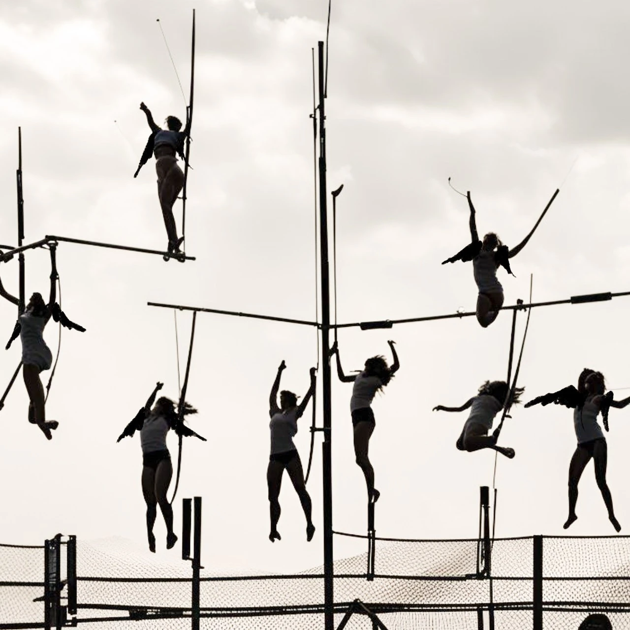 Не смотреть под ноги, а смотреть на небо. Выставка Анастасии Антиповой.